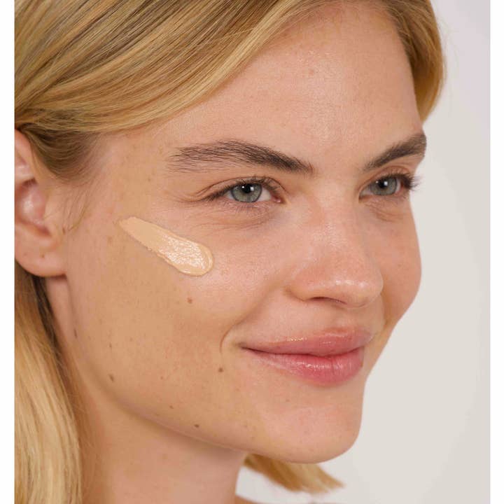 CHARLOTTE BIO - Wholesale BB/CC Cream - Mattifying BB Cream - Combination Skin4