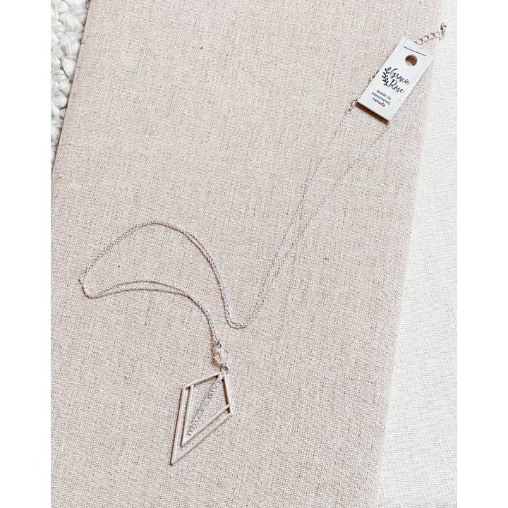 Gracie Rose Designs – wholesale Hänge-/berlockhalsband – Matt silver Rhinestone geometriskt hänge långt halsband