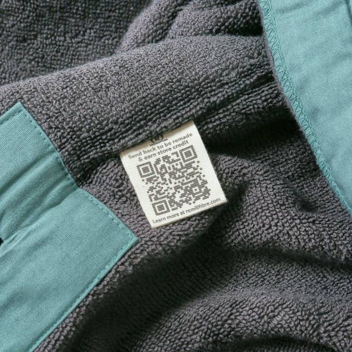 Rapanui Clothing – wholesale Robe – Men's – Men's Shorebreak Changing Robe6