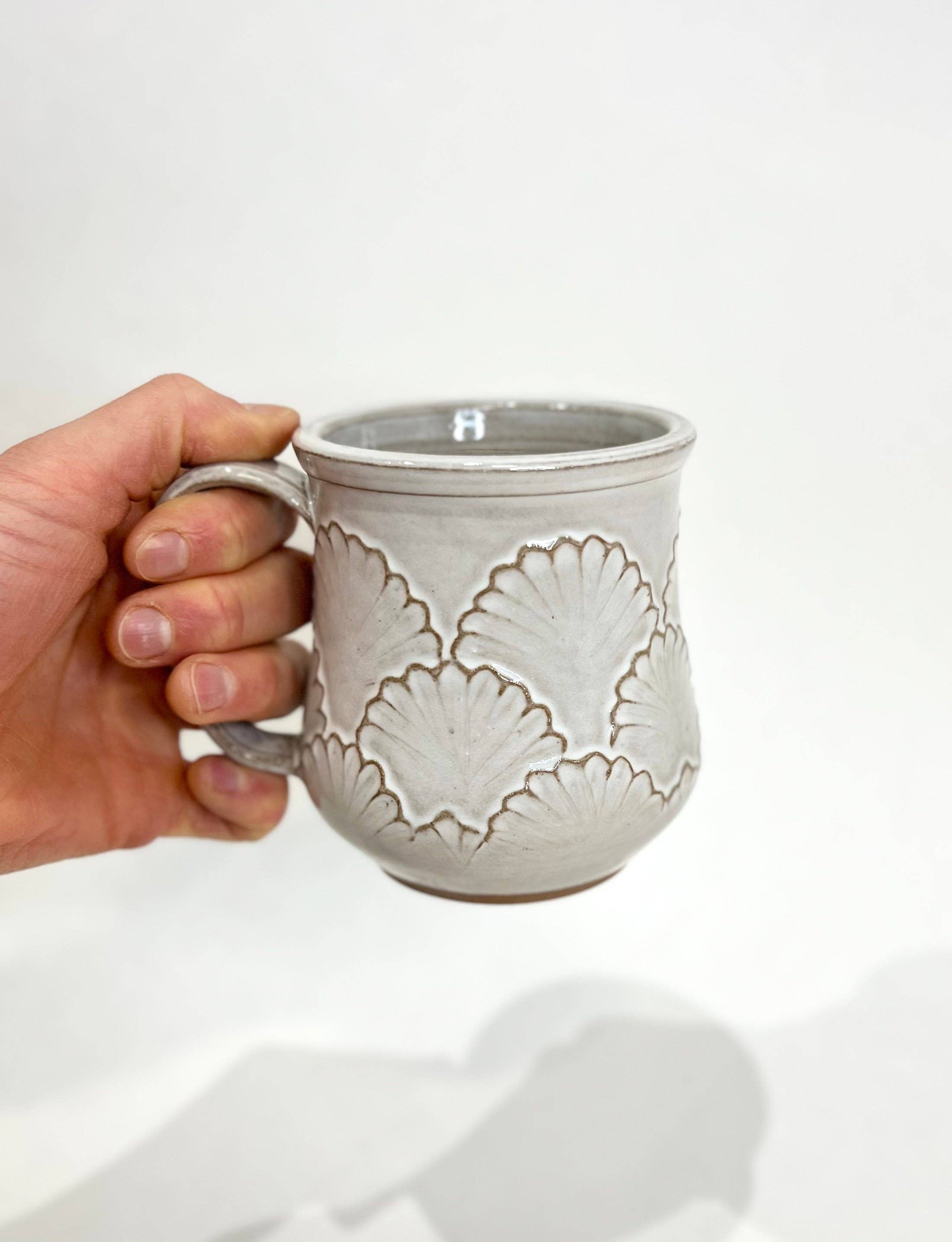 KF Stoneware - Venta al por mayor Taza - Taza de cerámica artesanal con borde festoneado - 530 ml4