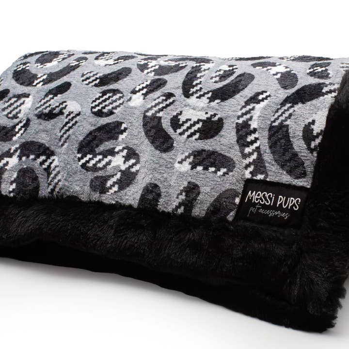 McMessi • Luxe Scottish Heritage Fleece Blanket for wholesale by Messi Pups