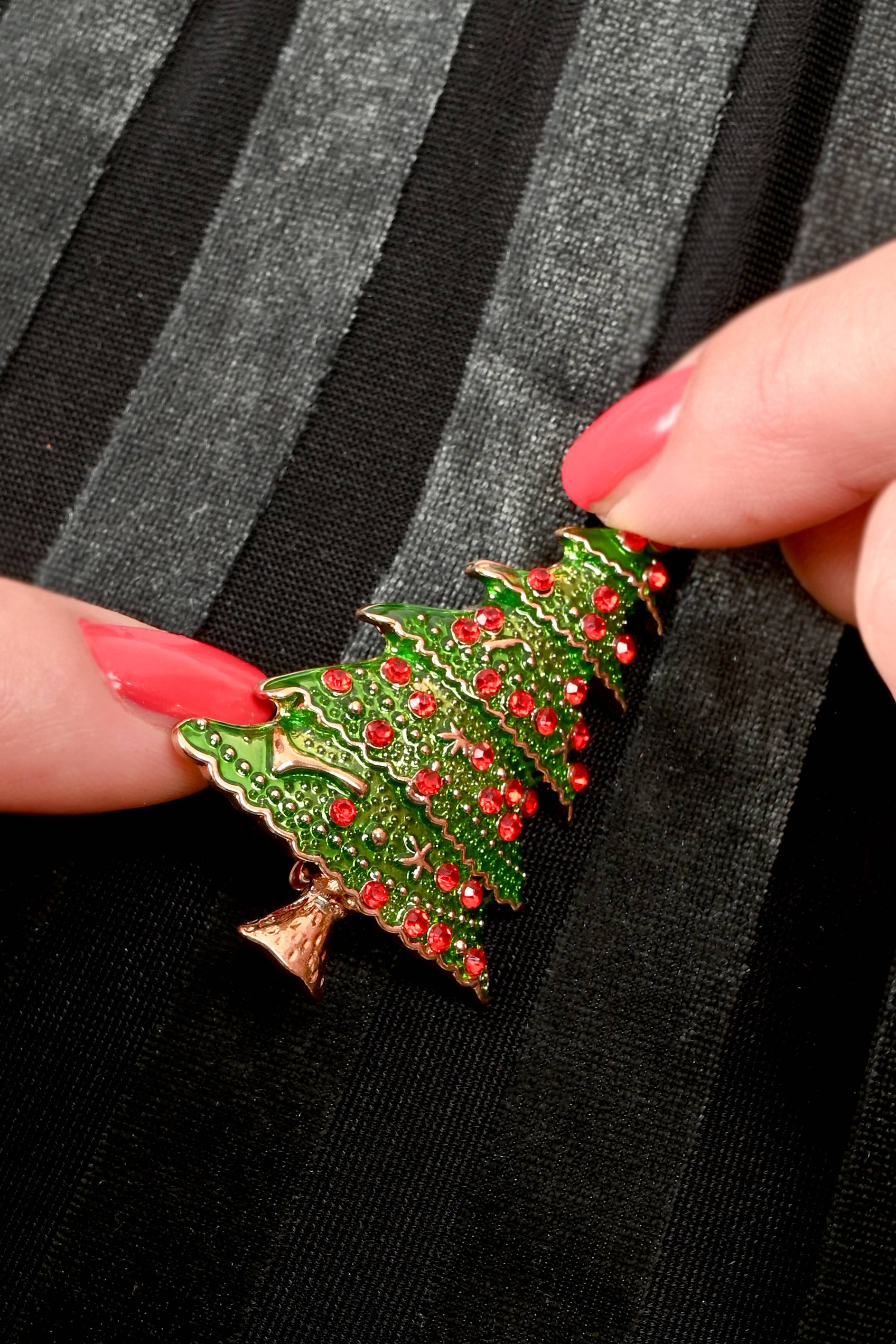 Snazzy Santa – Großhandel Broschen – Weihnachtsbrosche „Weihnachtsbaum“3