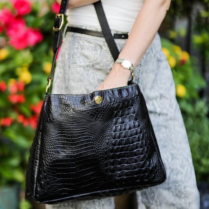 SouthLife Leather Goods - Wholesale Shoulder Bag - Women's - The Single Strap Standard Bucket13