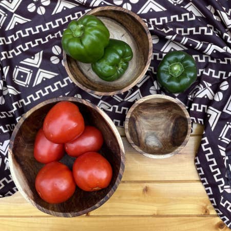 Håndskårne tegnede nesteskåle - akacietræ for engroshandel hos Azizi Life