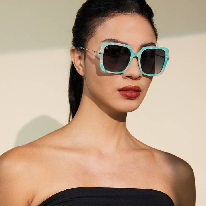 Fenna&Fei - Wholesale Sunglasses - Women's - Square Sunglasses