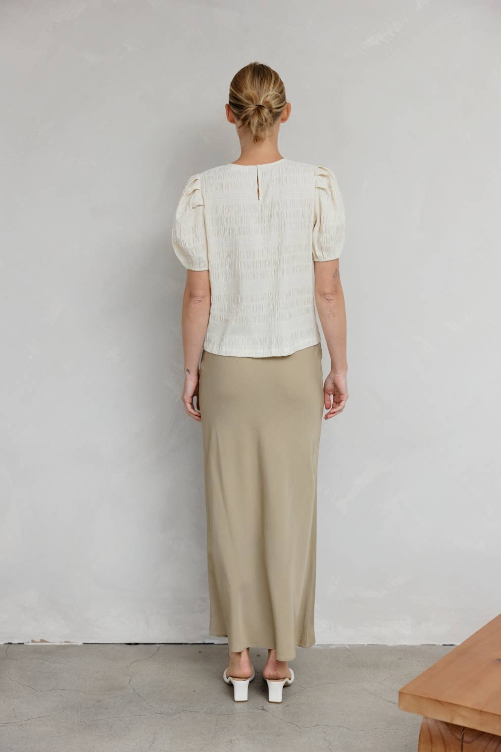 MOD REF - Wholesale Blouse - Women's - The Celia Top | Textured Puff Sleeve Top11