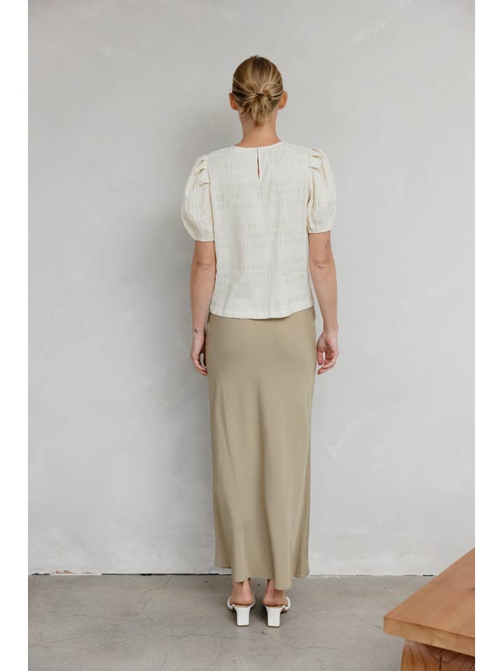 MOD REF – wholesale Blus - Dam – The Celia Top | Texturerad puffärmad topp11