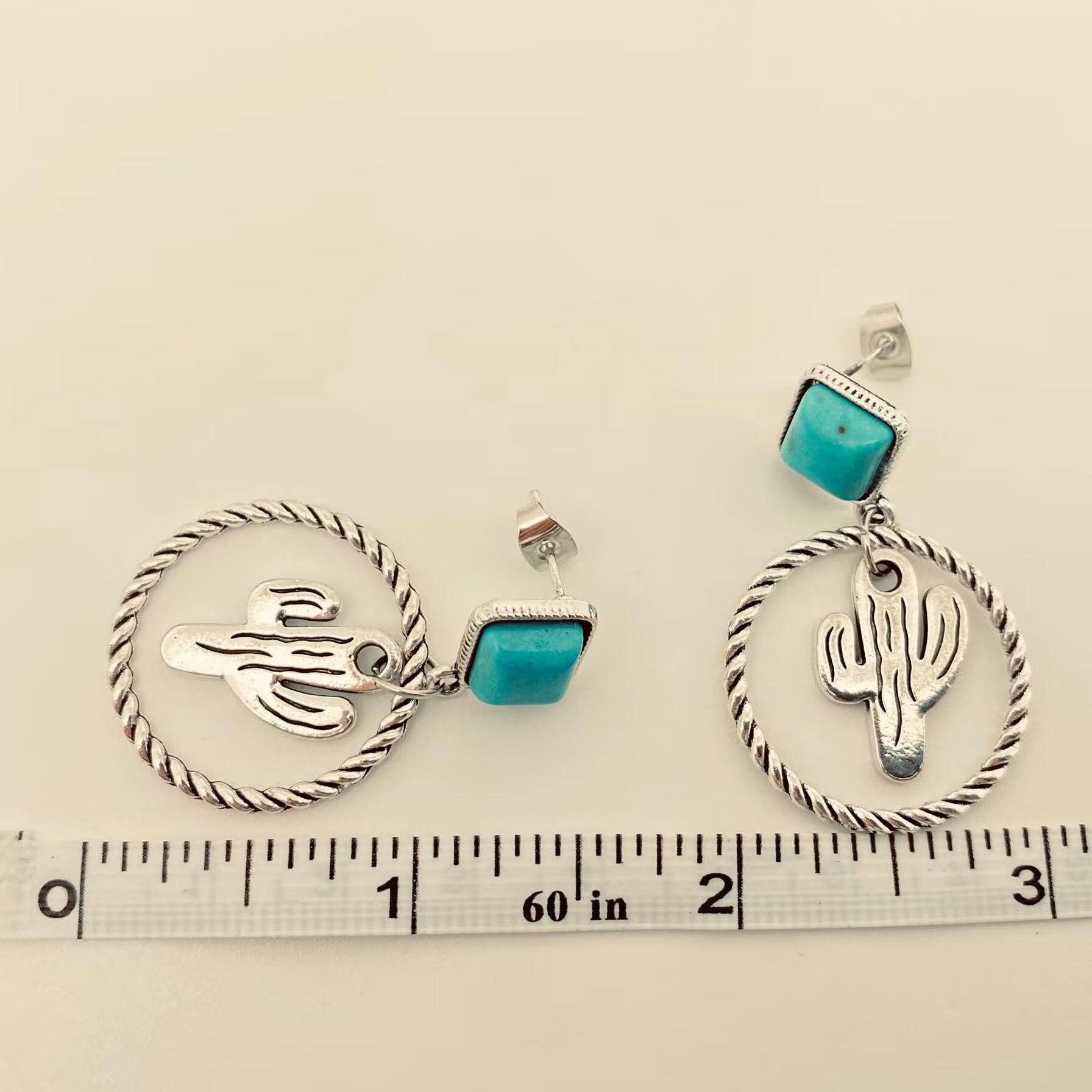 Mio Queena - Vendita all'ingrosso Orecchini pendenti - Orecchini a perno con pendente a forma di girasole in stile occidentale - WJ4