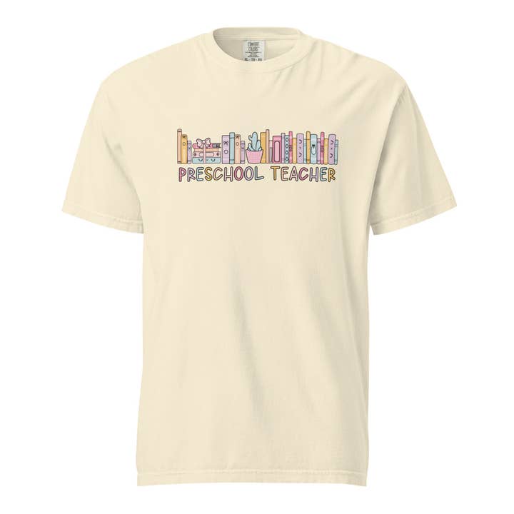 T-shirt Étagère de Livres pour Enseignant de Maternelle | Pages Pastel pour la vente par Schoolgirl Style