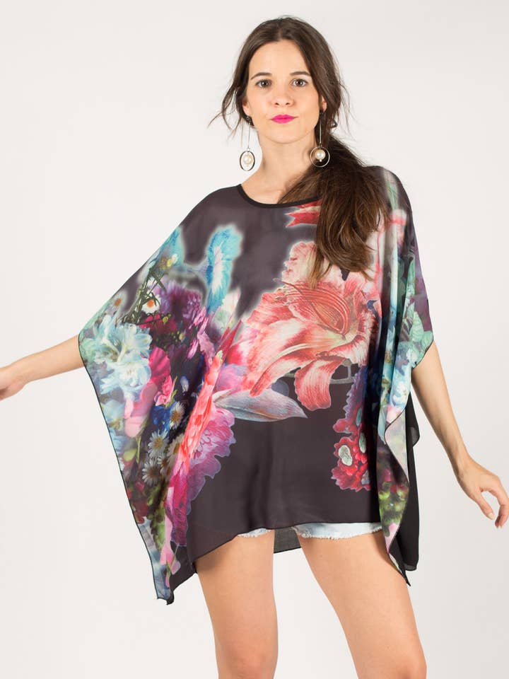 Kimono top met bloemenprint voor wholesale door CY FASHION. LONDON