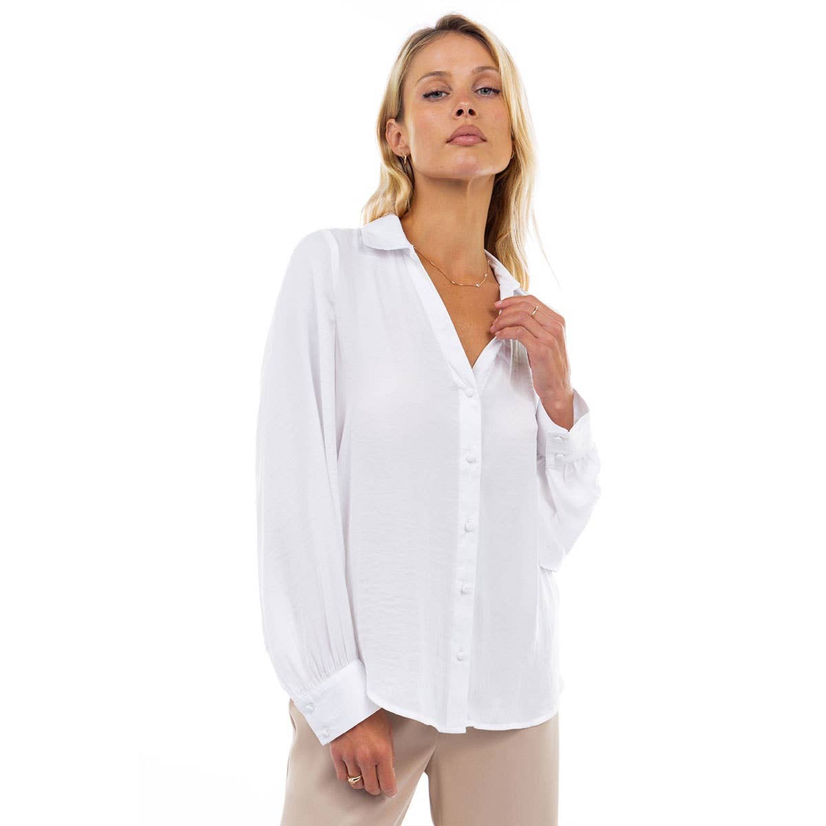 Naked Zebra - Vendita all'ingrosso Camicetta - Donna - Blusa Classica con Scollo a V e Bottoni - T9