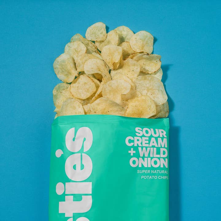 Christie's - Wholesale Chips - Sour Cream and Wild Onion Potato Chips Full Size Bag2