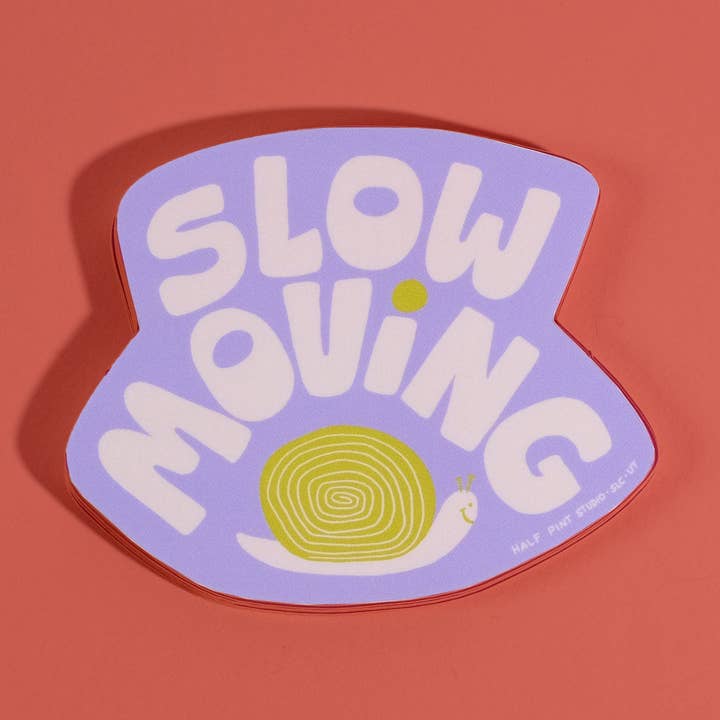 Autocollant en vinyle Escargot lent pour la vente par Half Pint Studio