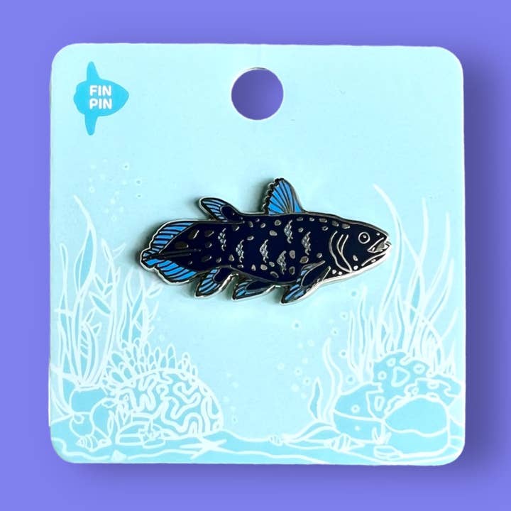 Coelacanth emalje pin for engroshandel hos Fin Pin Shop