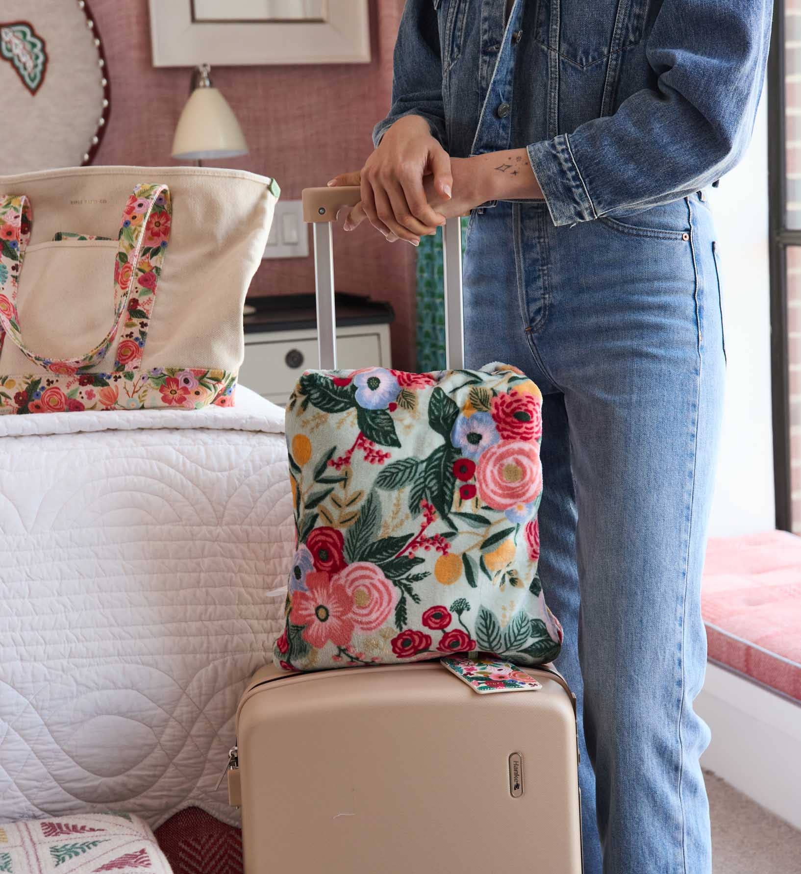 Rifle Paper Co. - Wholesale Travel Blanket - Garden Party Travel Fleece Blanket1