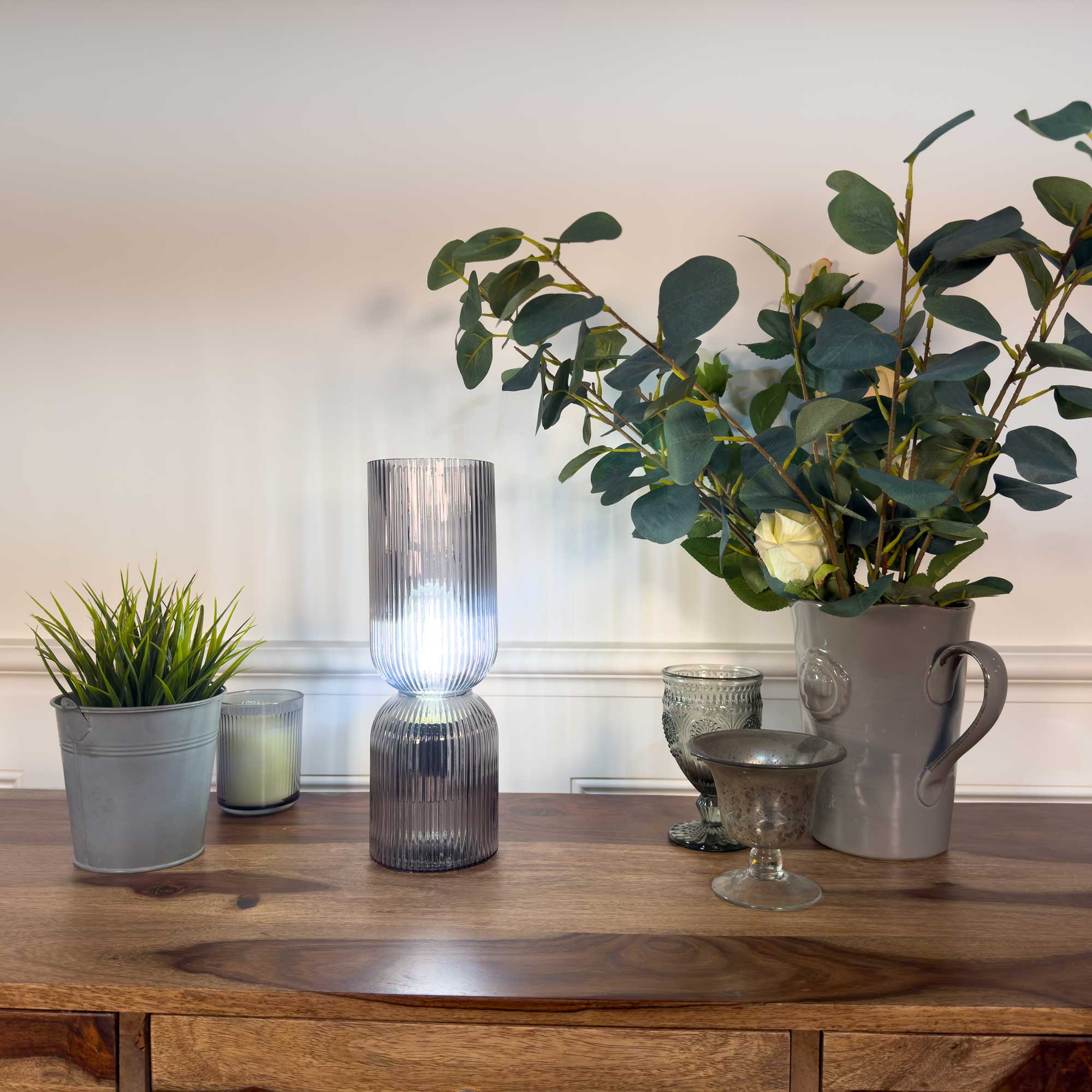 C-Création – Großhandel Stehlampen – Charmy farbige Tischlampe aus geriffeltem Glas19