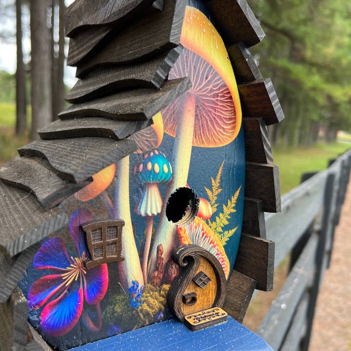 Southern Roots Designs - Wholesale Bird House - BIRDHOUSE, Unique Birdhouse, Mushroom Birdhouse, Birdhouse1