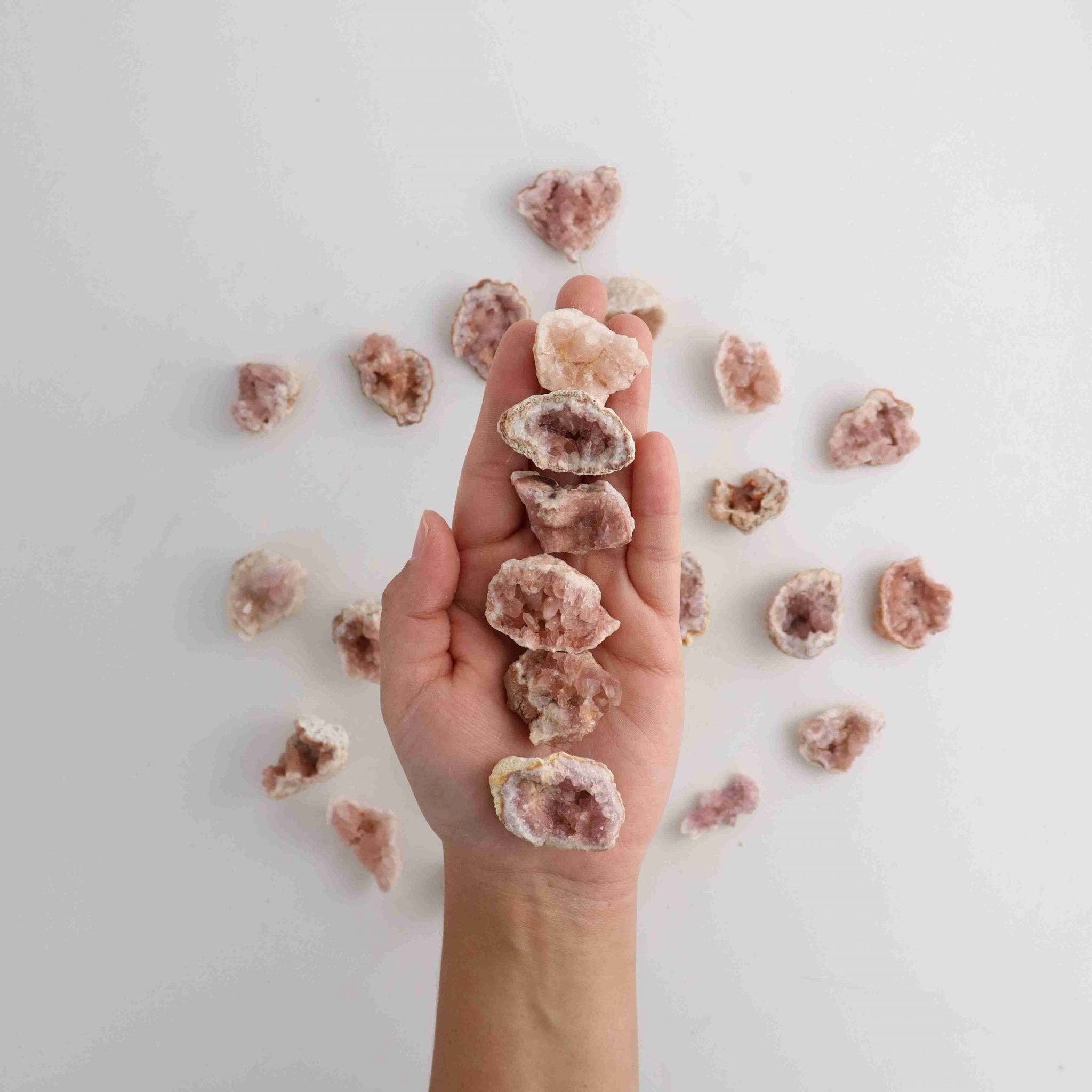 Mi Esperanza Minerals - Wholesale Spiritual Stone/Crystal - Mini Pink Amethyst Clusters2