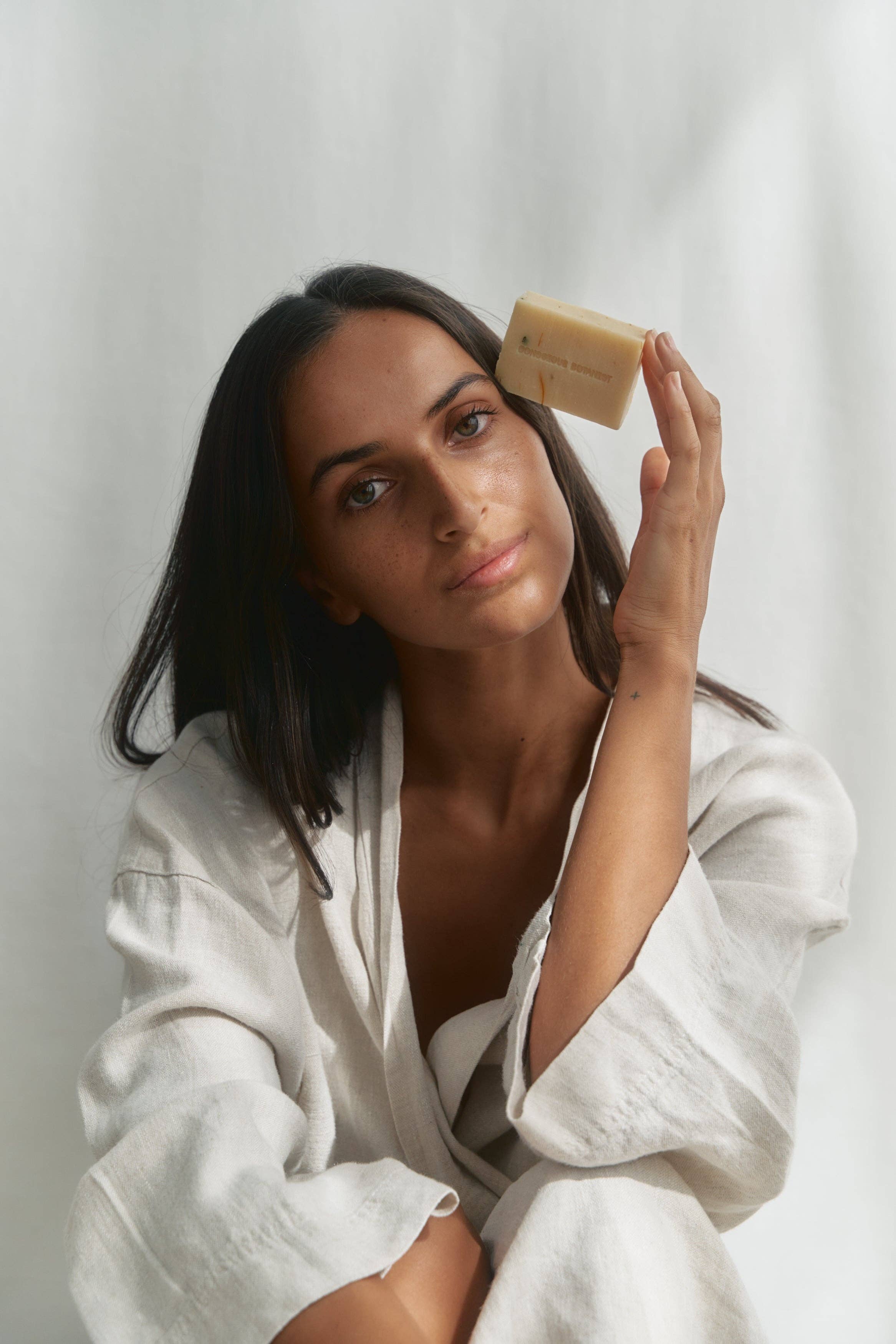 Conscious Botanist - Wholesale Bar Soap - La Barra Corporal Hidratante1