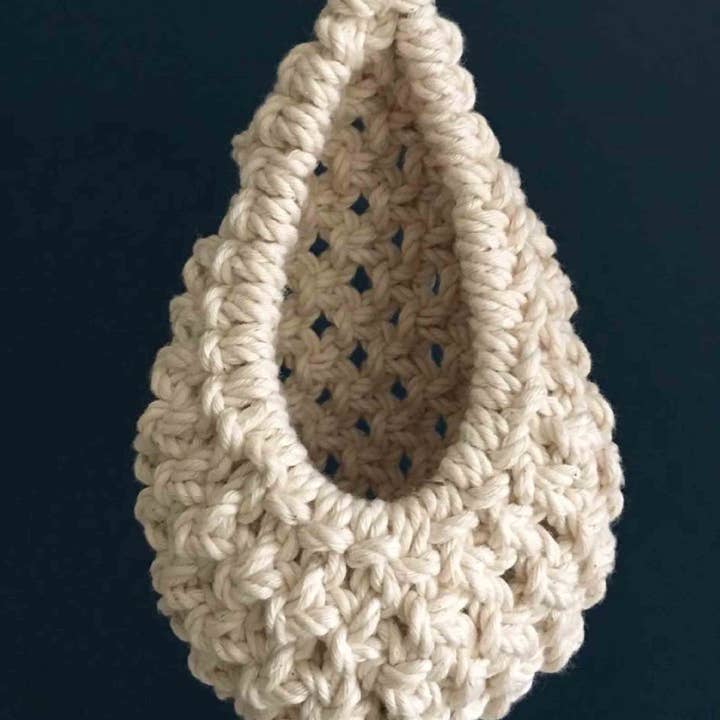 La Bella Monte – wholesale Hanging planter – Pineapple Hanging Planter For Living Room Holiday Décor3