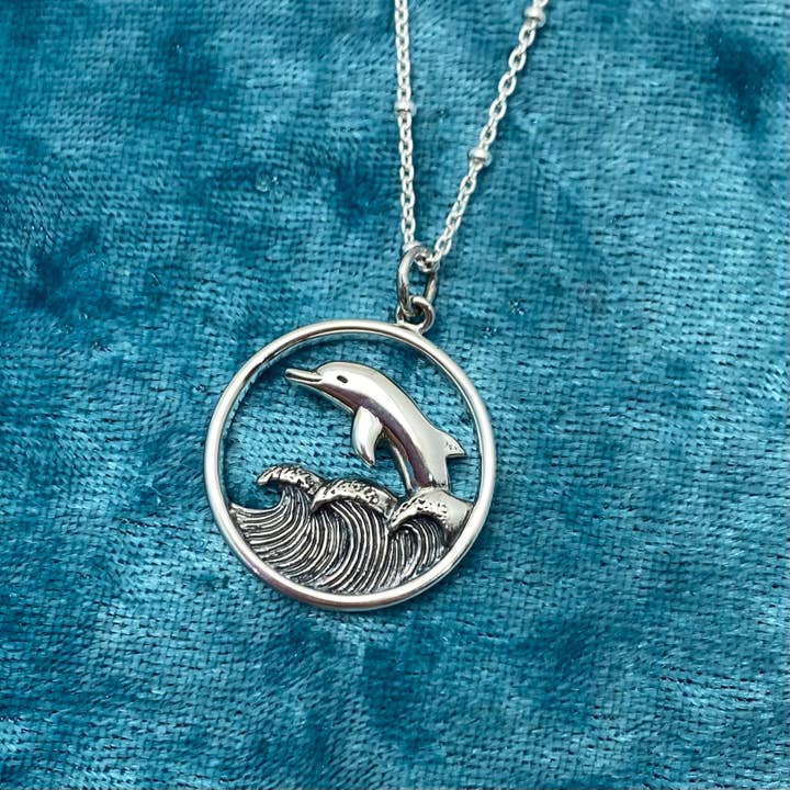 Elizabeth Jewelry - Wholesale Pendant/Charm Necklace - Sterling silver dolphin jumping in waves pendant necklace