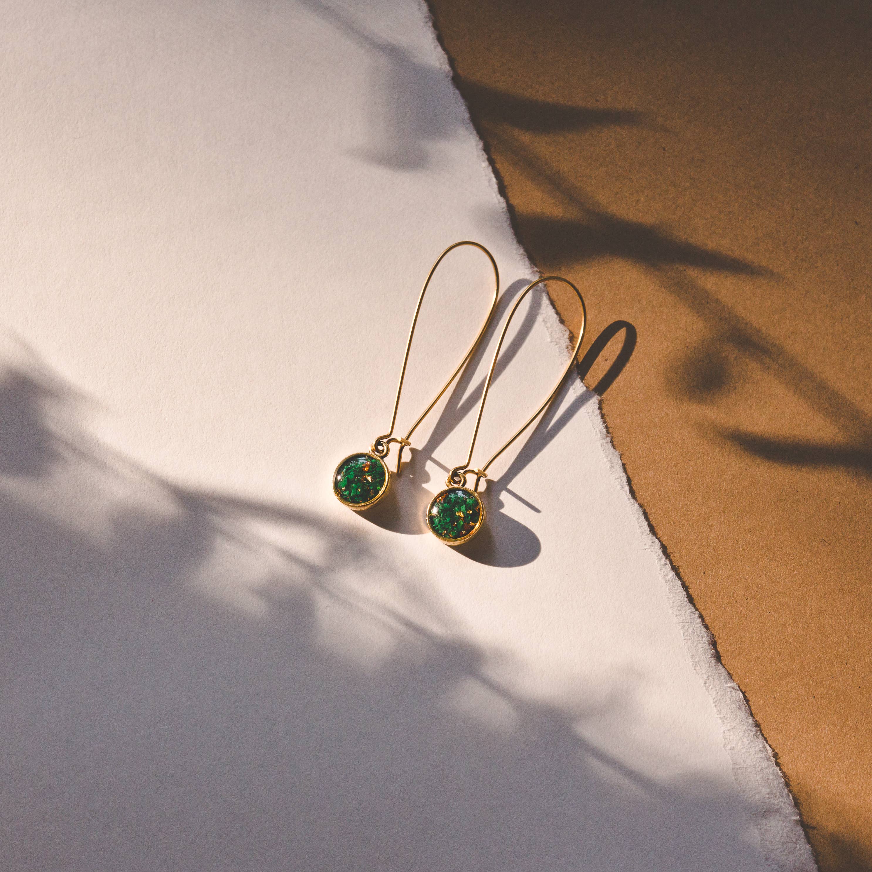 Cameoko - Wholesale Dangle Earrings - Crushed Gem Round Leverback Earrings1