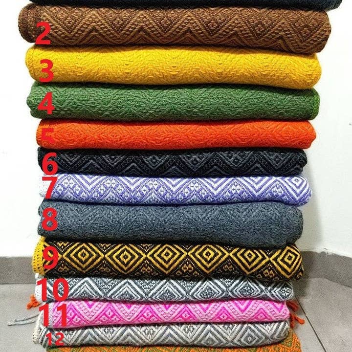 MODA LATINA - Wholesale Throw Blanket - Luxury Alpaca blankets - wool blankets - peruvian blankets
