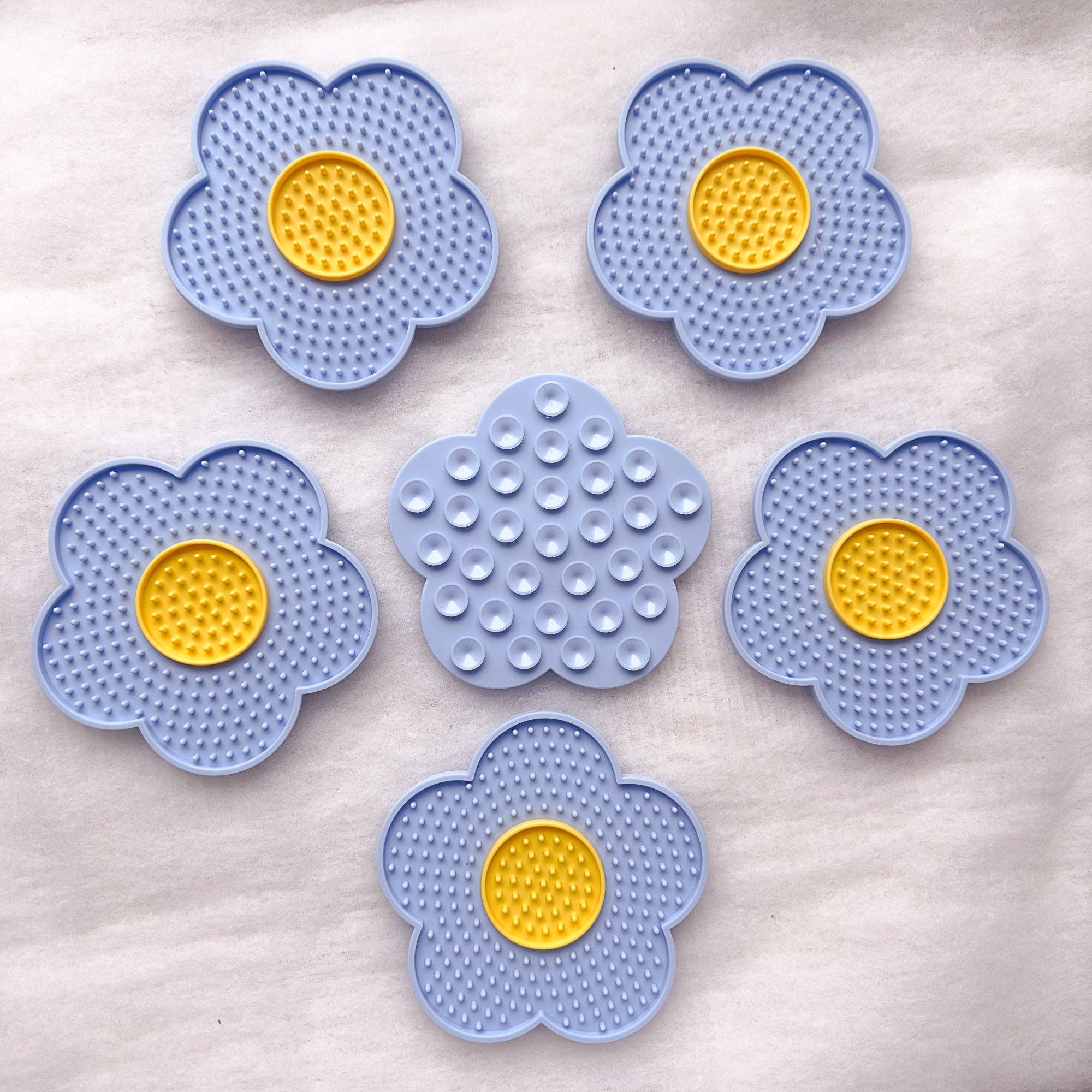 WYLD CUB – wholesale Pet food mat – Dog – Wyldflower Enrichment Mat12