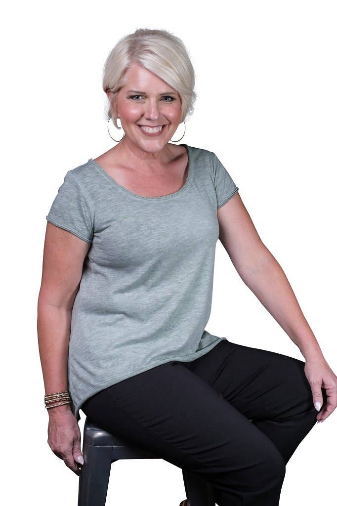 TINA Stephens Italy/Tees By Tina - Wholesale Tunic - Women's - Opal Hi Lo Crew Neck Tee (BSS126)8