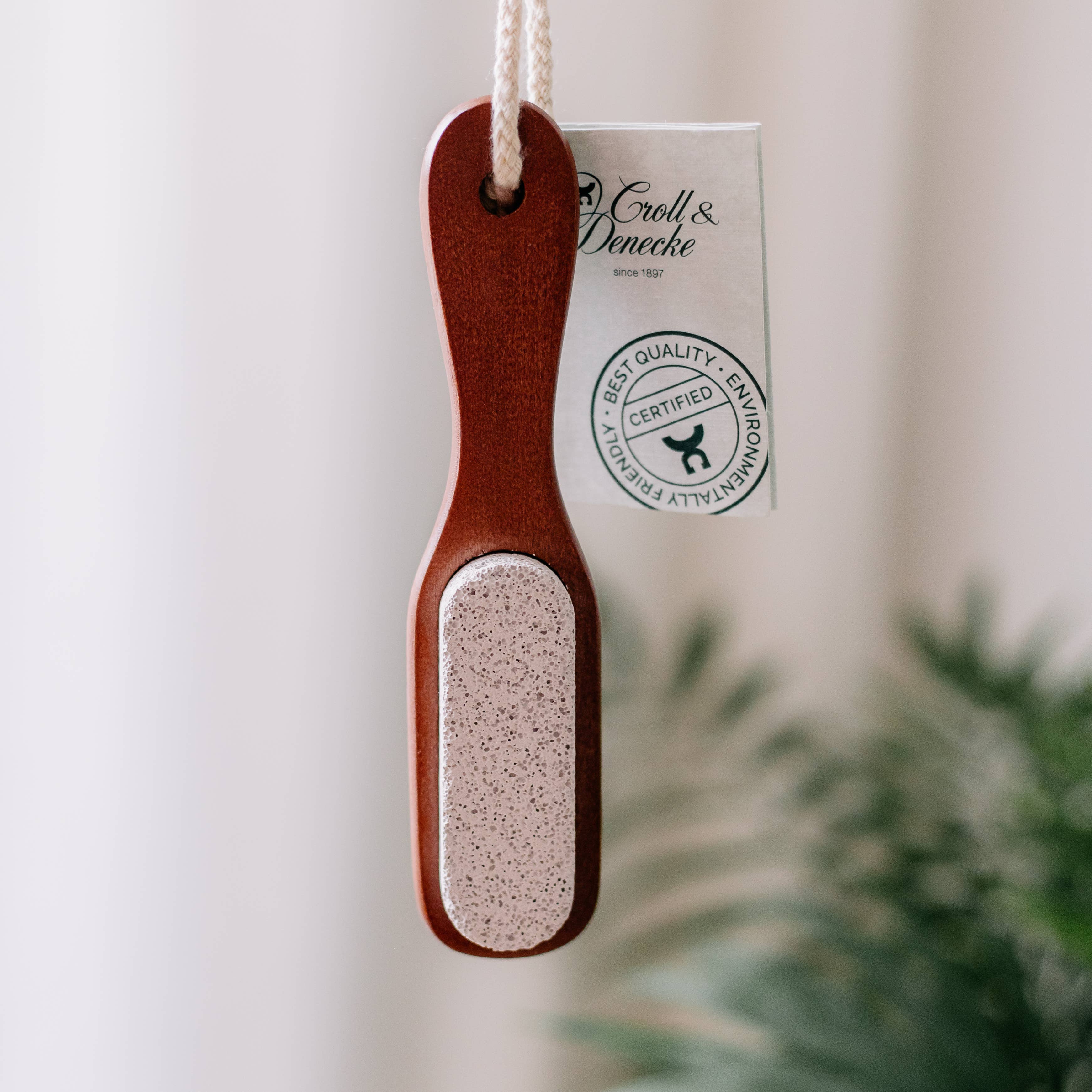 Croll & Denecke - Wholesale Pumice/Exfoliating Stone - Pumice stone handle pedicure made of wood callus2