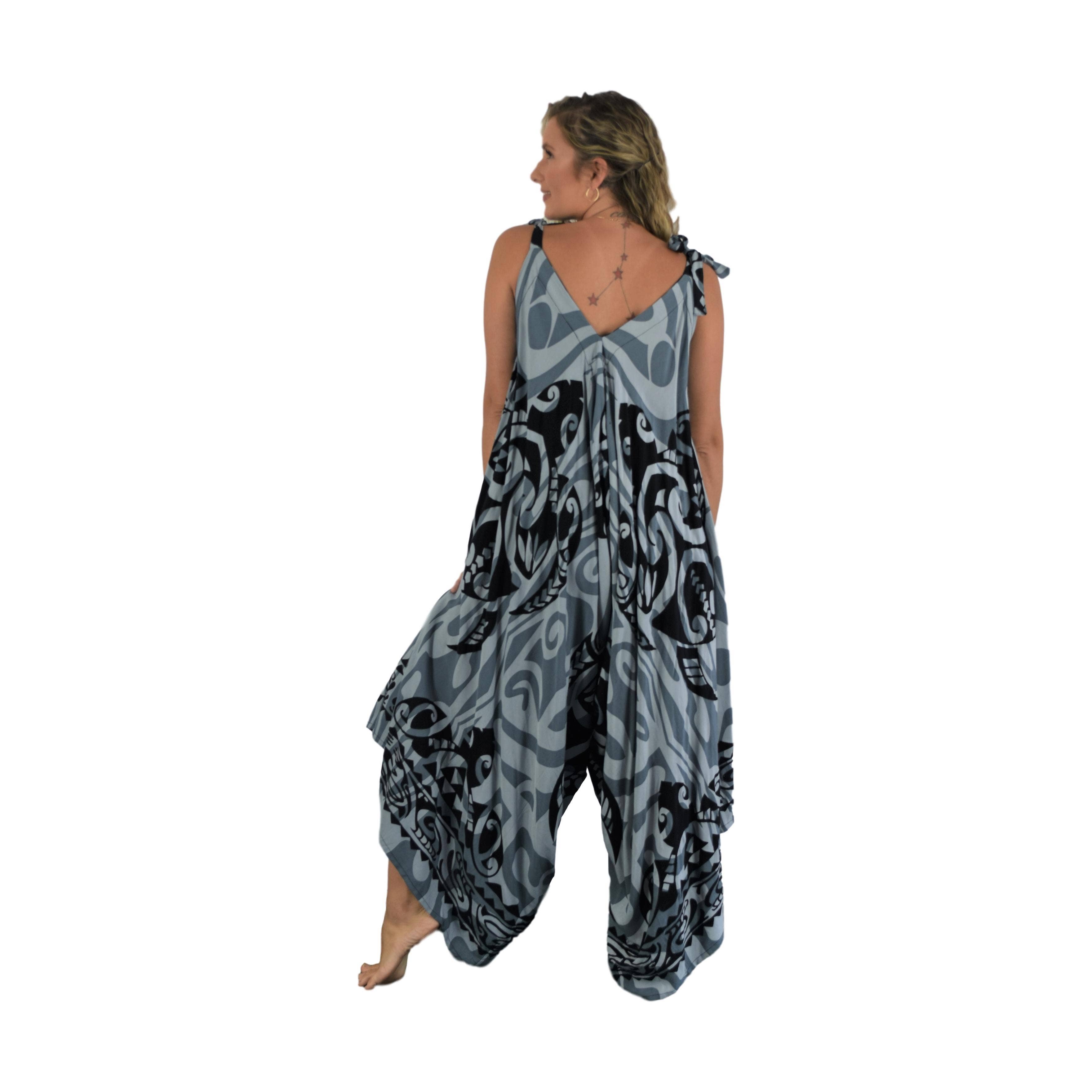 Island Style Clothing Co by Akamai Distribution Ltd - Wholesale Jumpsuit - Women's - Bali Jumper Gray and Black Turtle, Tie Strap, OS, W Pockets1