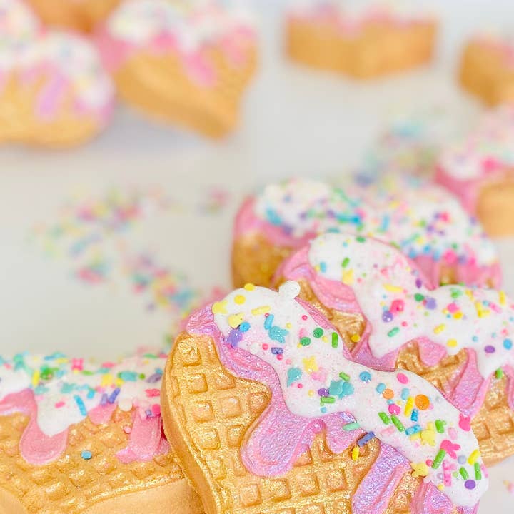 The Burlap Barn Company - Wholesale Bath Bomb/Fizz - Ice Cream Cone Heart Bath Bomb, Bubble Gum Scented Bath Bomb1