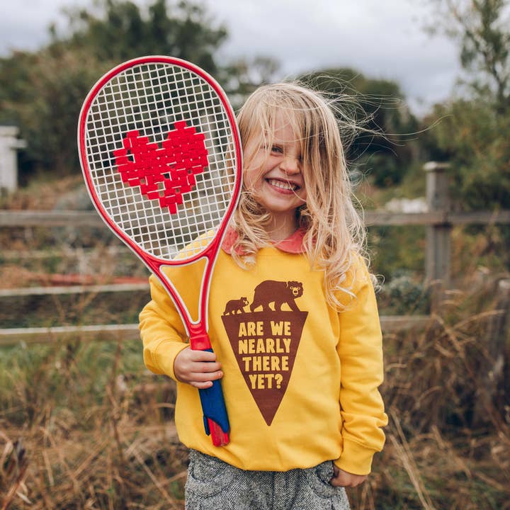 Sweatshirt Are We Nearly There Yet pour enfant pour la vente par hello DODO