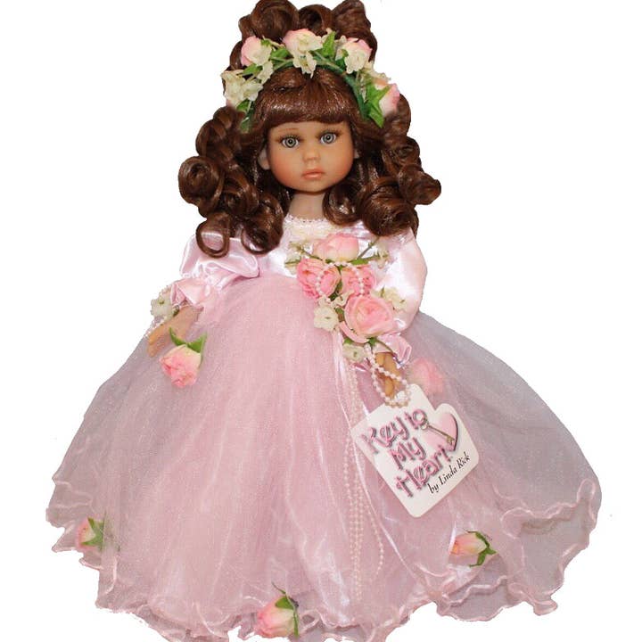 Pretty As Can Be, Brunette, poupée de 12 pouces pour la vente par The Doll Maker LLC