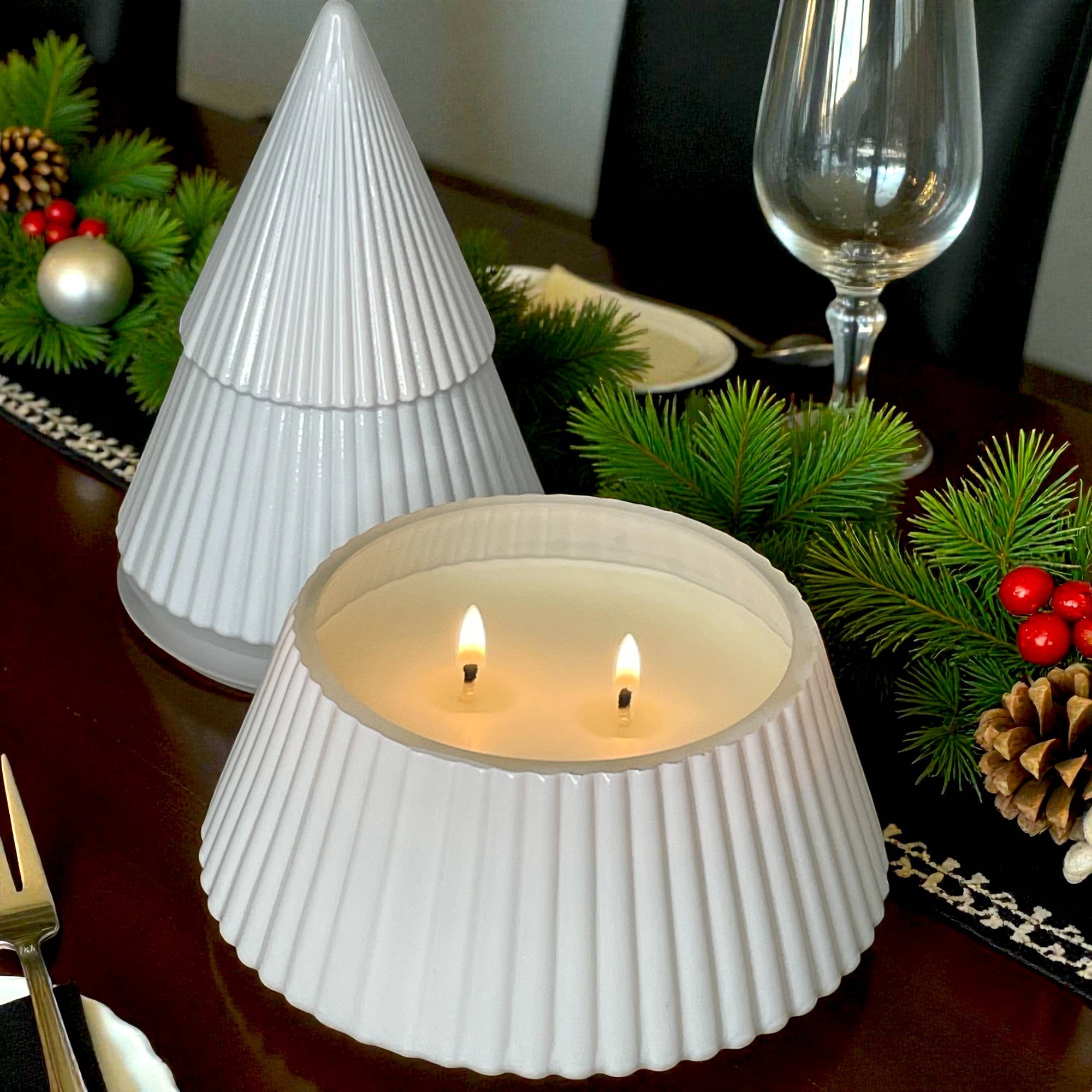 Crooked River Candle - Wholesale Jar/Filled Candle - Vanilla Bean Noel-Scented Candle-White Glass Tree-Holiday2