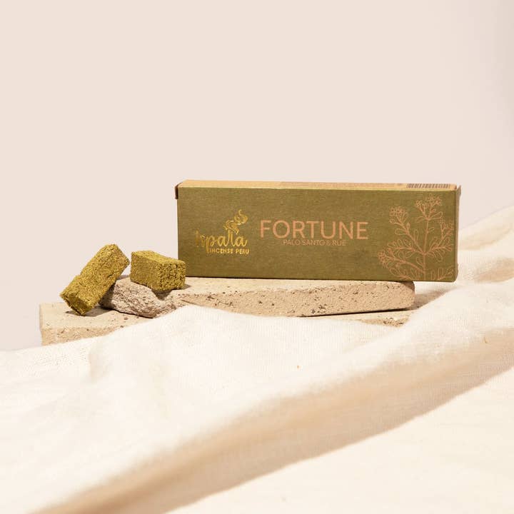 Fortune - Palo Santo & Rue wierooktabletten voor wholesale door Haus of Incense