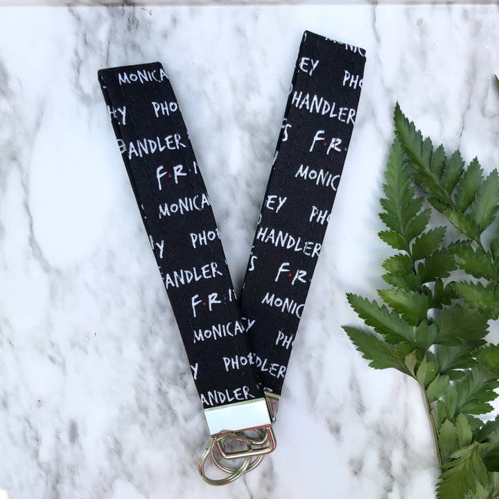 Friends Cast Names Porte-clés imprimé noir et blanc, porte-clés pour la vente par MDStickerShop