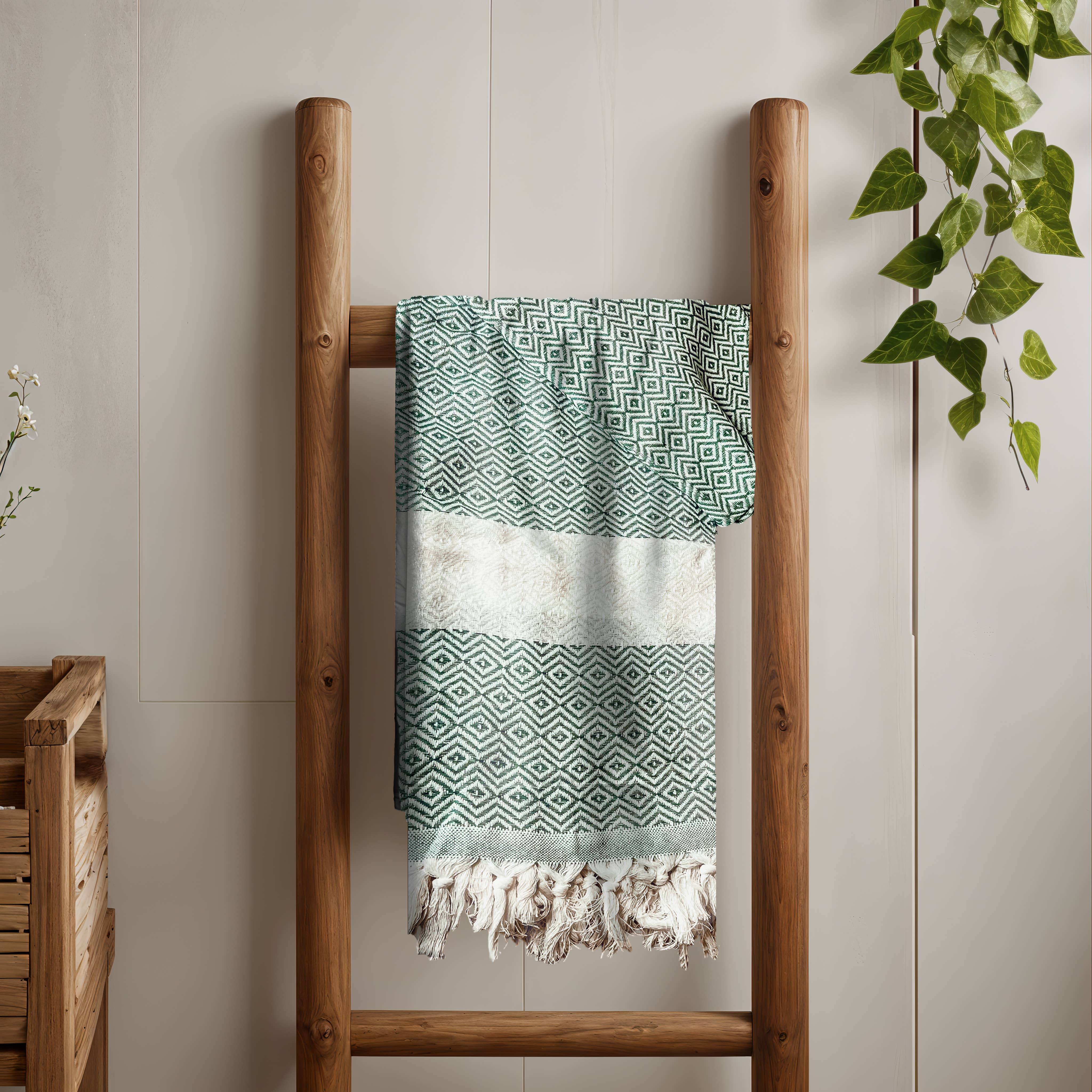 Gia Roma - Wholesale Bath Towel - Large Cotton Towels & Decorative Accent with Bamboo Tassels5