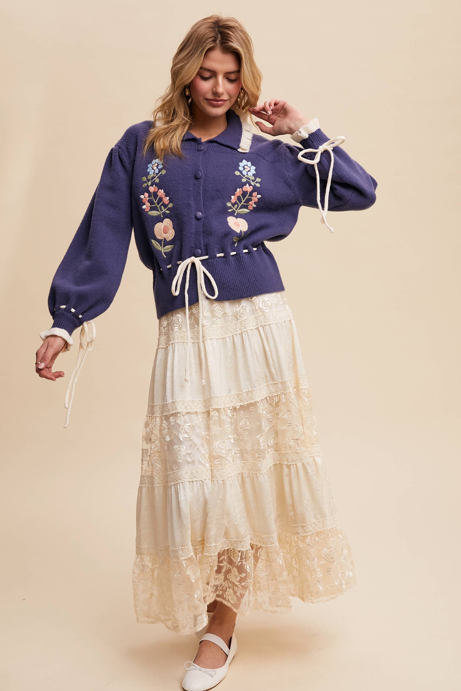 Listicle - Wholesale Cardigan - Women's - Floral Embroidered Knit Cardigan Sweater32