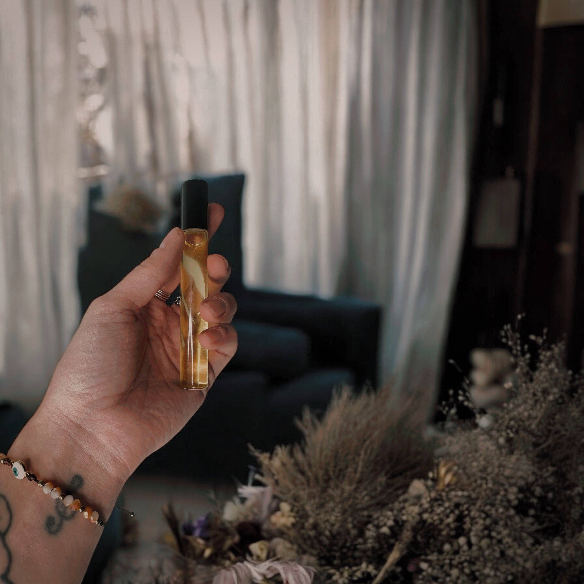 VIAI Beauty - Wholesale Roll-On Fragrance - UniScents No. 3 - ROLLERBALL 15ml3