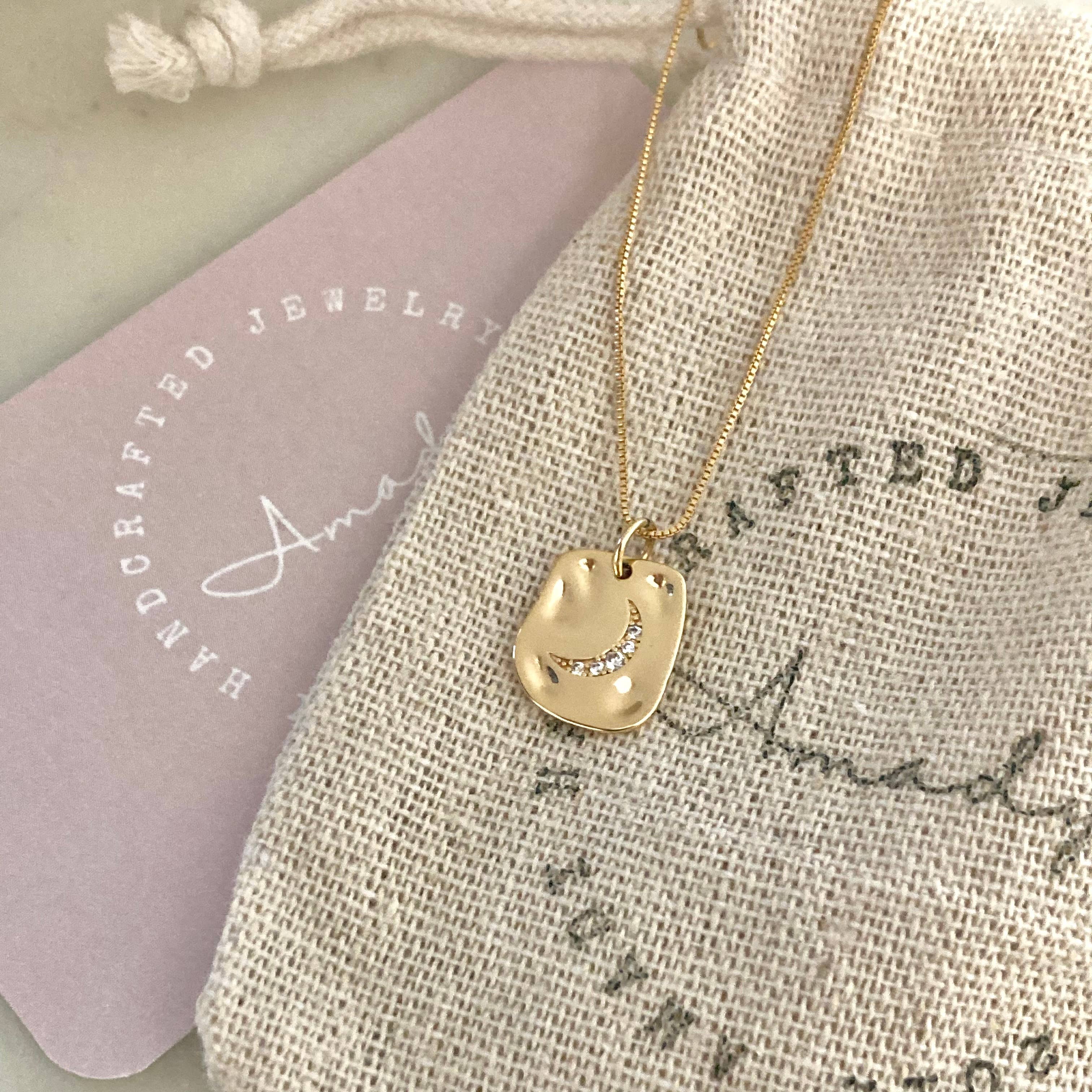 Amady Jewelry - Wholesale Pendant/Charm Necklace - Crescent Half Moon Pendant Necklace 18K Gold Filled chain1