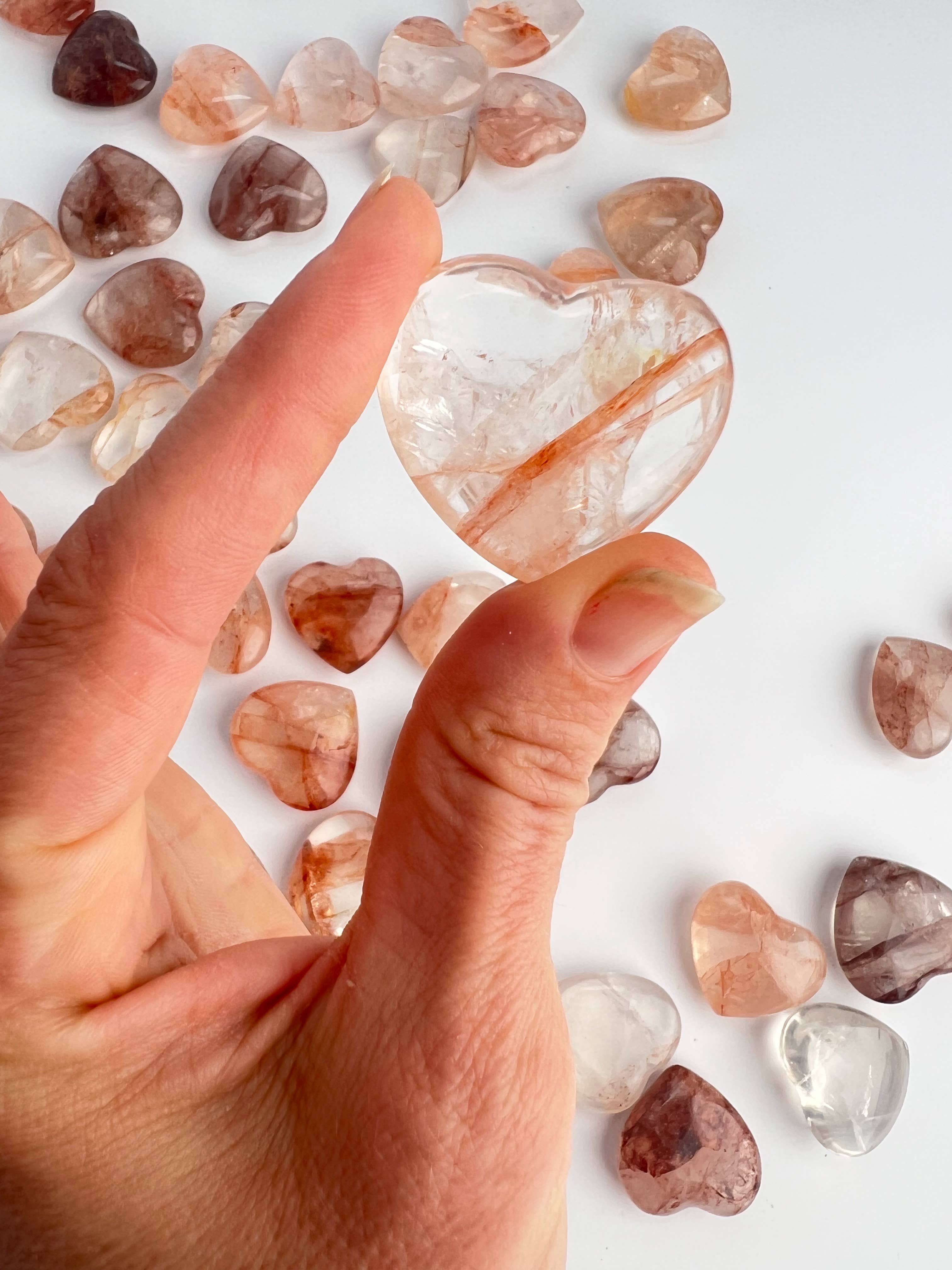 Terra Dawn Minerals - Venta al por mayor Piedras/cristales espirituales - Corazones de cristal de cuarzo hematolito sanador carmesí2