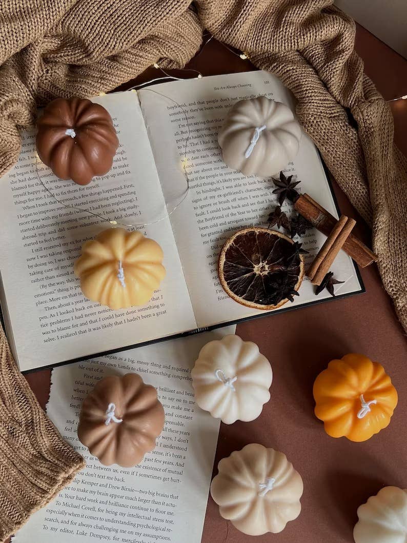 Maison Bohiti - Wholesale Novelty Candle - Soy Wax Autumn  Pumpkin Candle - Unscented (7.5cm x 4.5cm)9