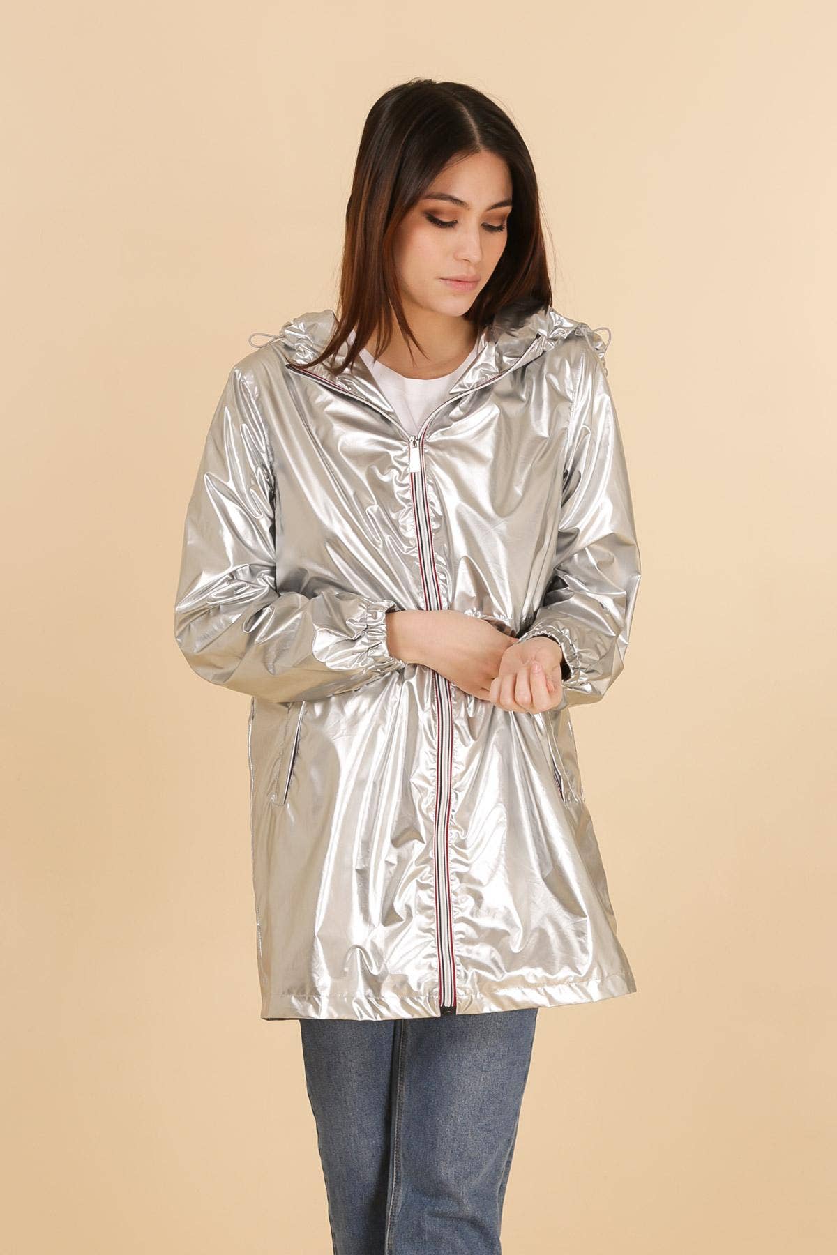 Attrait Paris - Vendita all'ingrosso Giacca antivento - Donna - Impermeabile lungo metallico con zip colorata e richiudibile25