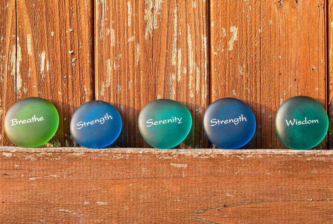 SHOPGIVECOURAGE – Pedra/cristal espiritual por atacado – Pedras do mar - Pedras de vidro com palavra gravada - Réplica de vidro do mar2