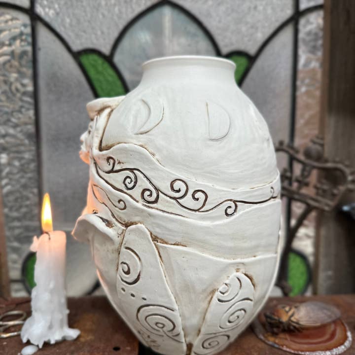 Carys Martin Ceramics - Wholesale Vase - 🌿 Keeper of the Labyrinth - Porcelain Vase2