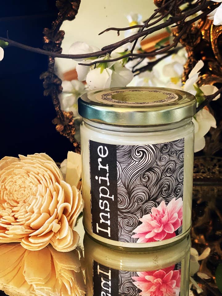 Inspire - Candela in cera di soia, in stile vintage, versata a mano per la vendita all'ingrosso da parte di Vintage Luxe Design Co.