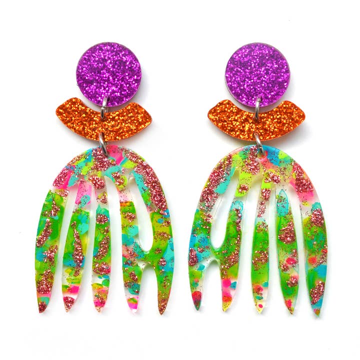 Roze en groene glitter lasergesneden oorbellen, statement jewelry voor wholesale door Boo and Boo Factory