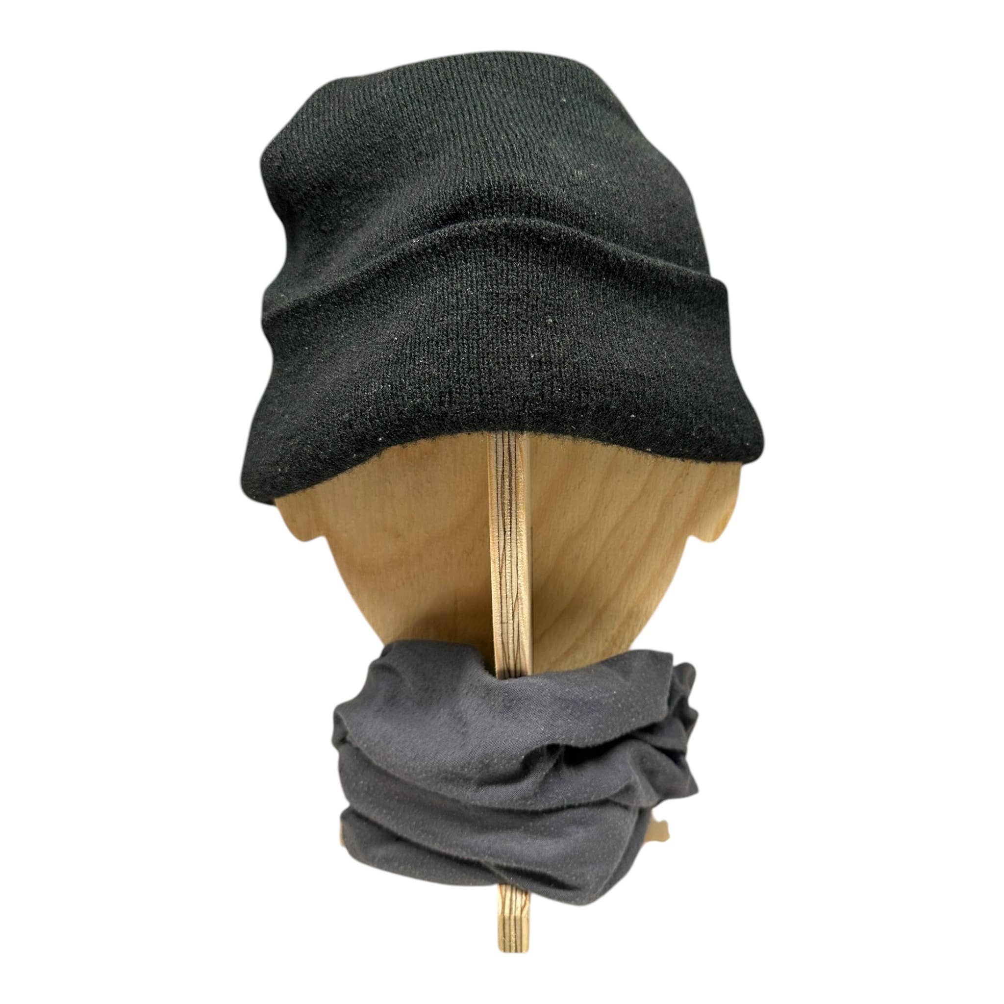 Saw It Loved It – wholesale Retailer display – Accessories – Head Shaped Display For Hats Snoods Beanies1