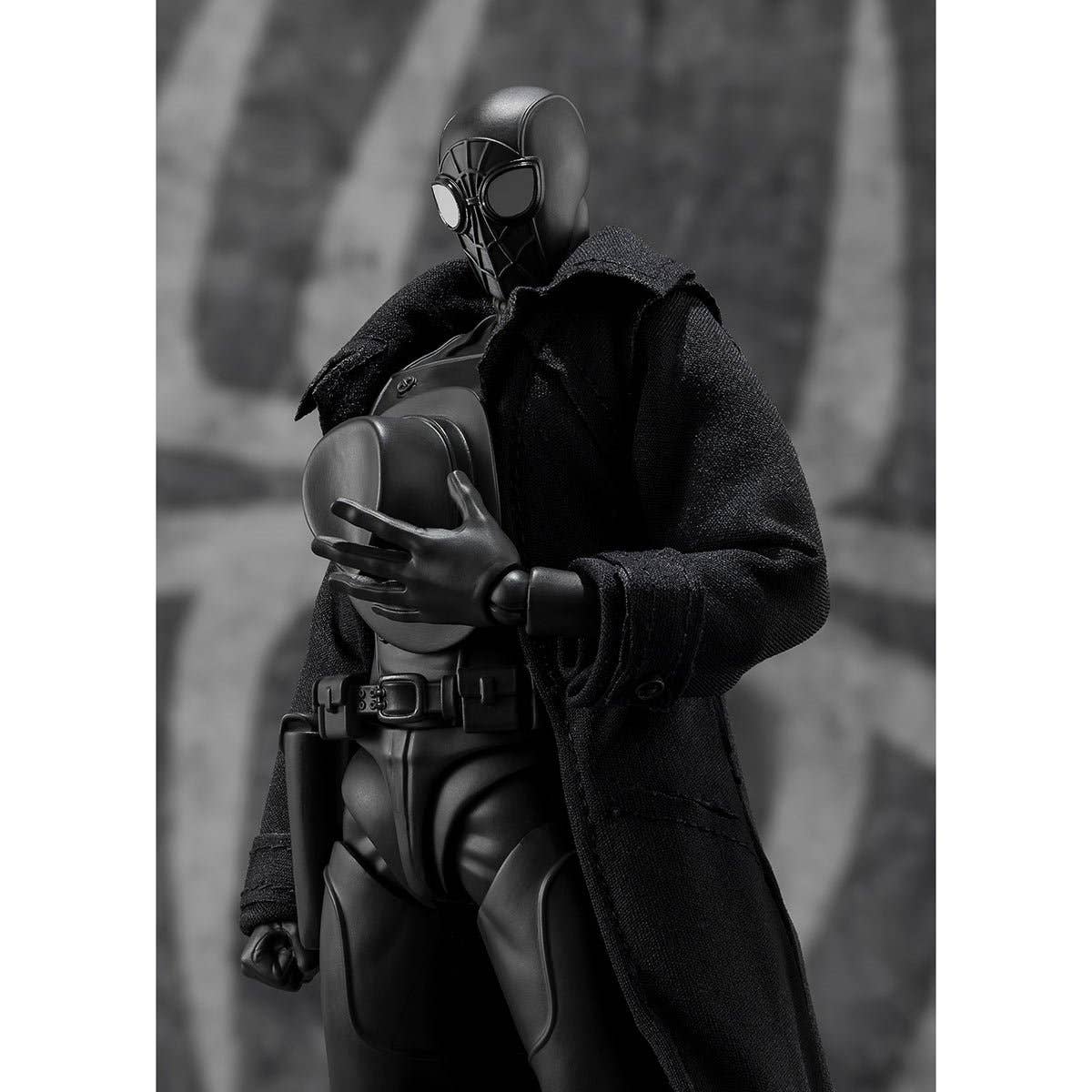 Entertainment Earth - Wholesale  - Spider-Man: Spider-Verse Noir & Spider-Ham Figures 2-Pack4